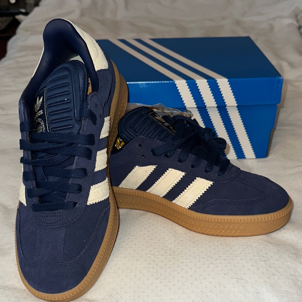 NWT Men’s Samba XLG Indigo Gum - 9